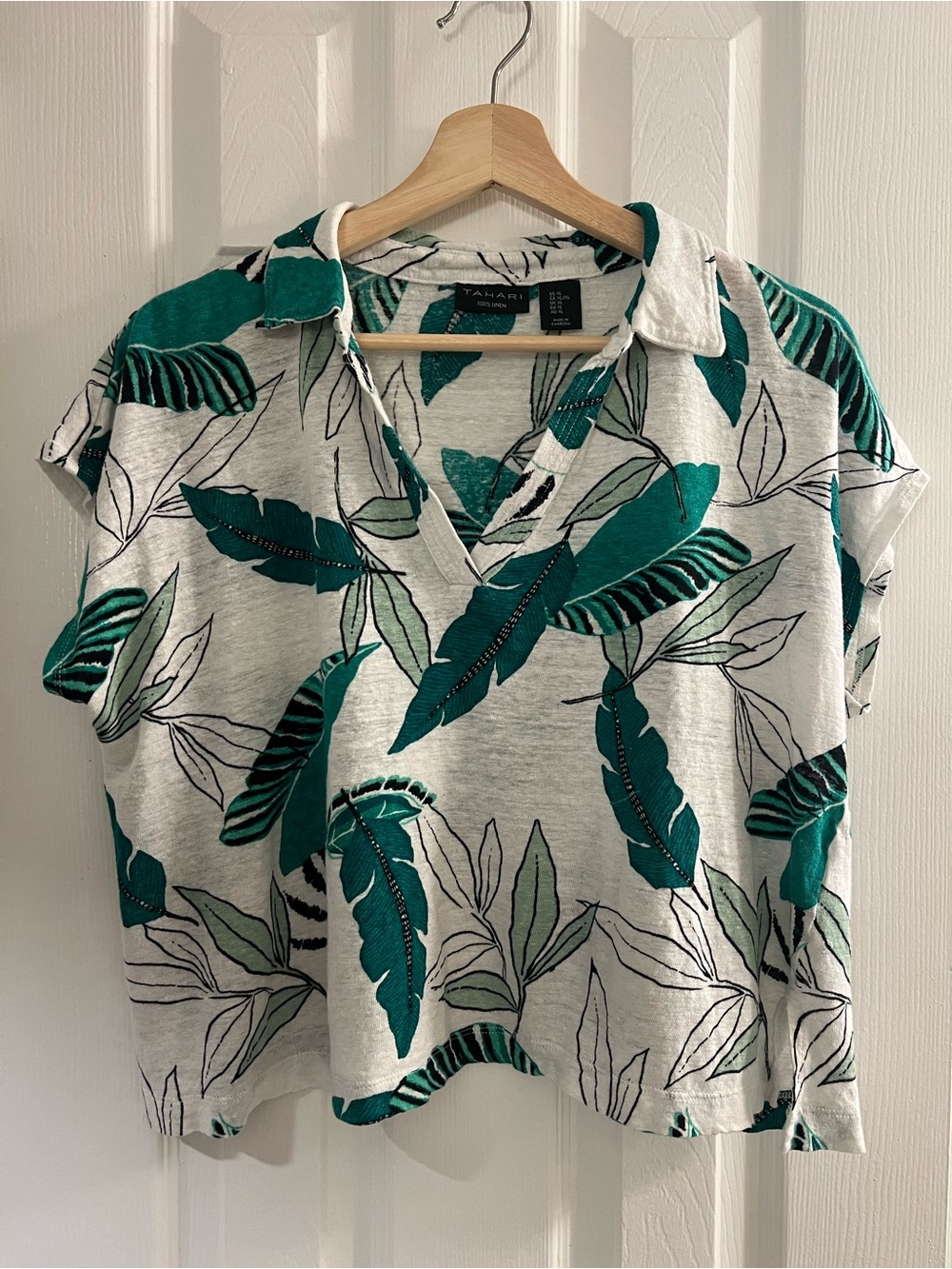 Tahari Teal Leaf Print Short Sleeve V-Neck Top